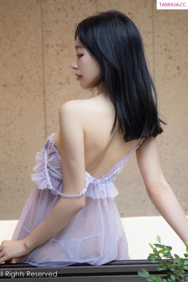 糖豆  [XiuRen]高清写真图 2023.09.27 No.7451 糖豆sisi 睡裙美腿第6张图片